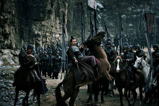 夷陵之战真的是以少胜多吗?双方兵力是多少? 夷陵之战真的是以少胜多吗?双方兵力是多少?