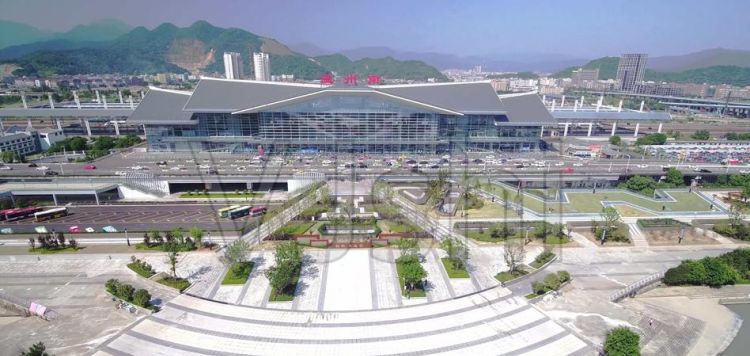 温州南动车站在哪里办临时身份证