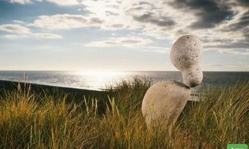 石头怎么样的落在地上