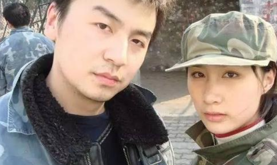 39岁“前夫哥”雷佳音:为何红了多年没绯闻,看他妻子是谁就知道