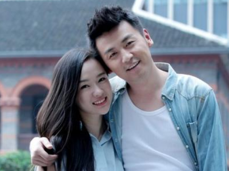 39岁“前夫哥”雷佳音:为何红了多年没绯闻,看他妻子是谁就知道