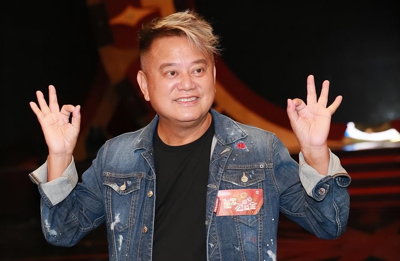 陈百祥简介极具天才（喜剧天才陈百祥，与周星驰飙戏不落下风，71岁资产过亿却无儿无女）