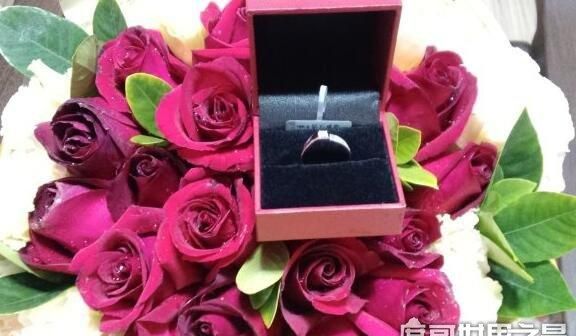 结婚10年、20年、30年、40年、50年、60年都是什么婚，就好比结婚60年是钻石婚