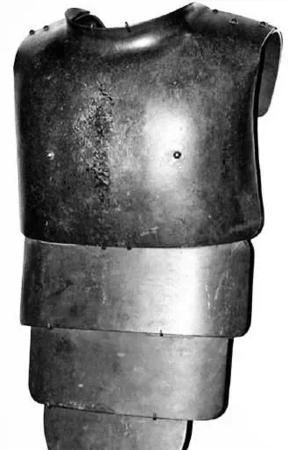 防弹衣是由什么材料制成的