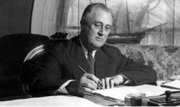 特朗普是什么时候当上总统的:2016年11月9日(在位4年)