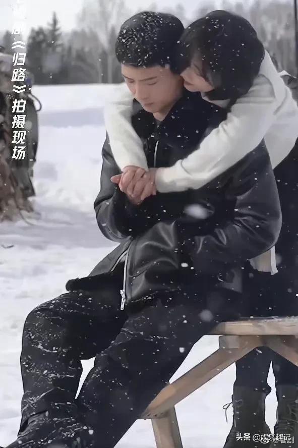 众星情人节情侣海报大全,胡先煦张子枫最意外,杨紫范丞丞最甜!