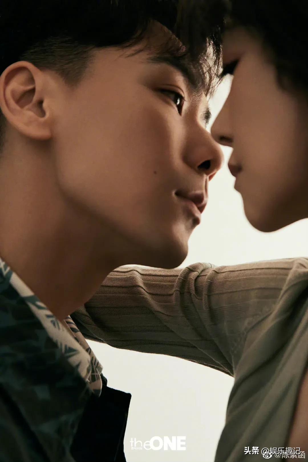 众星情人节情侣海报大全,胡先煦张子枫最意外,杨紫范丞丞最甜!