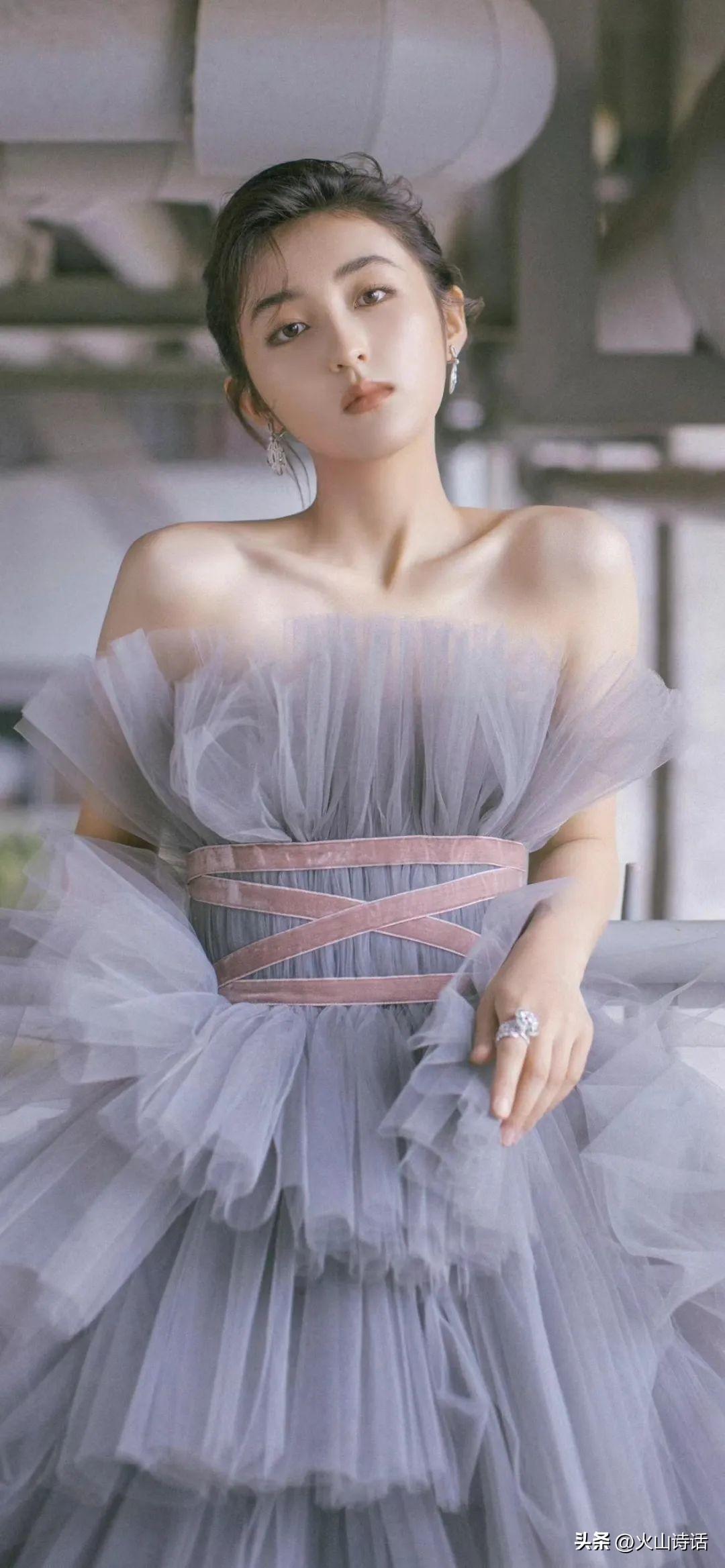 张子枫北漂17年，少女初长成，不再是别人眼中的小孩