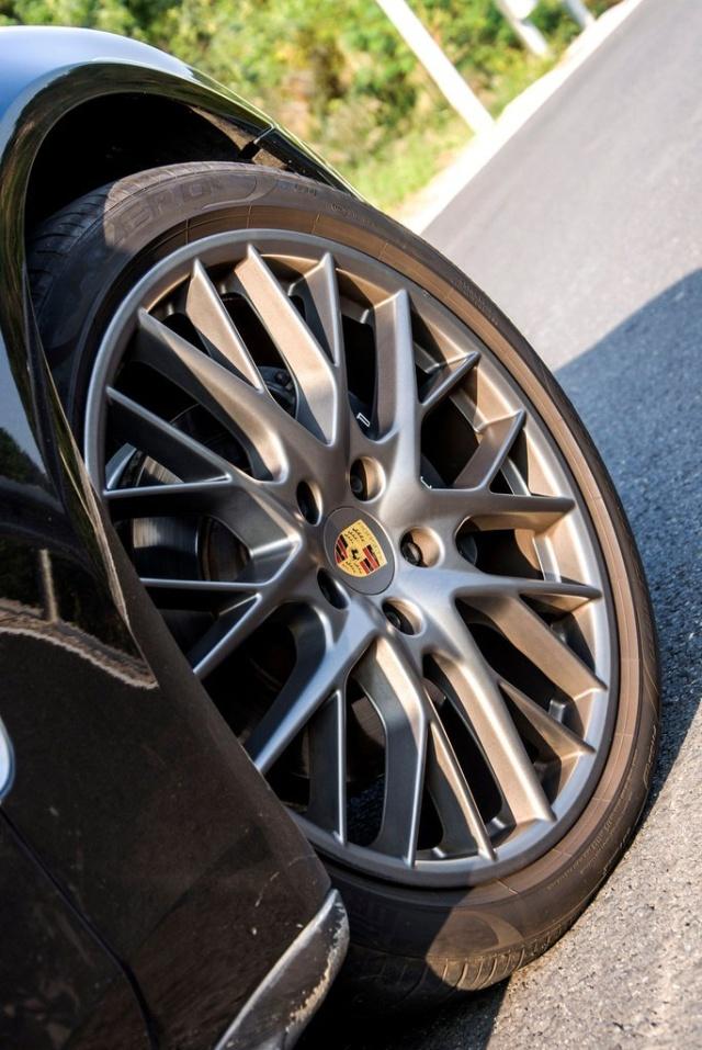 最美日耳曼战车,5.2S破百330马力配四驱3.0T声浪太猛(1)外观篇-