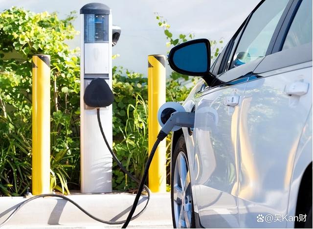 关停工厂、清退三产,合资王者衰落?上汽大众职工失去“安乐窝”-