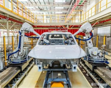 ​关停工厂、清退三产，合资王者衰落？上汽大众职工失去“安乐窝”