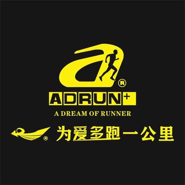 莫斯奇诺是轻奢吗(莫斯奇诺是几线品牌)