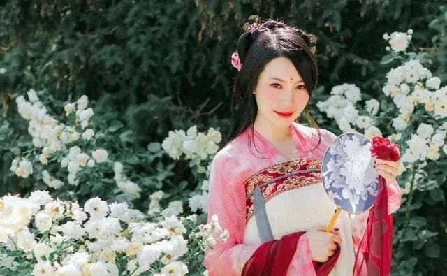 最喜欢射手座的星座男(12星座谁最迷恋射手座)