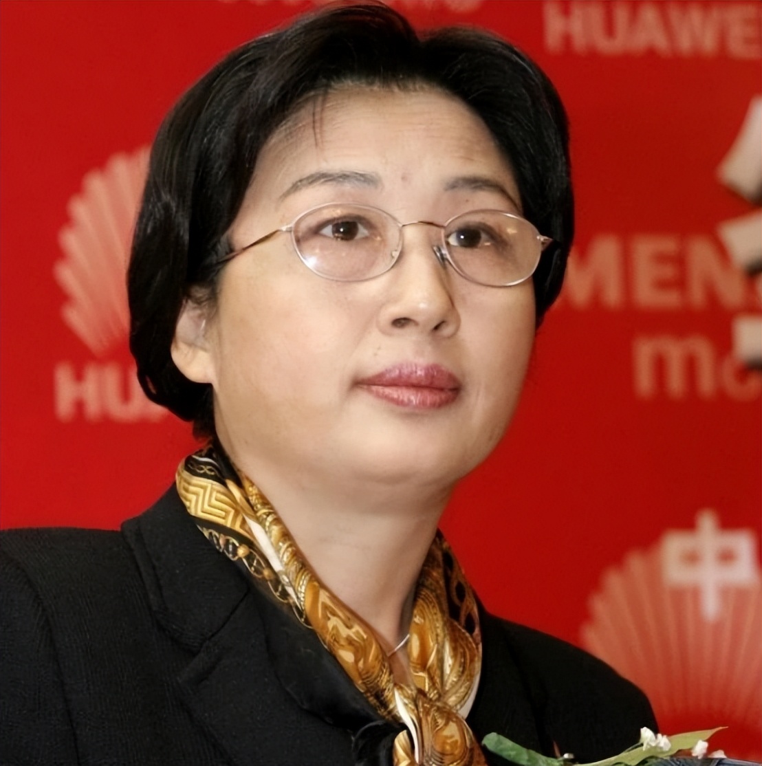 “揭秘”任正非现任妻子姚凌：曾是“秘书”出身，和丈夫差30岁？