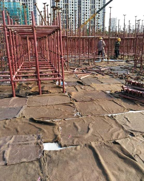 混凝土浇水养护多久一次(混凝土多久浇水养护)