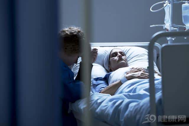 老人家快不行的预兆(老人阳寿将尽的诡异前兆)