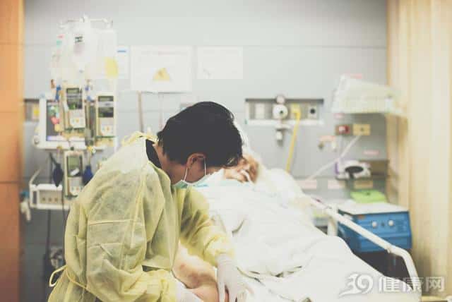 老人家快不行的预兆(老人阳寿将尽的诡异前兆)