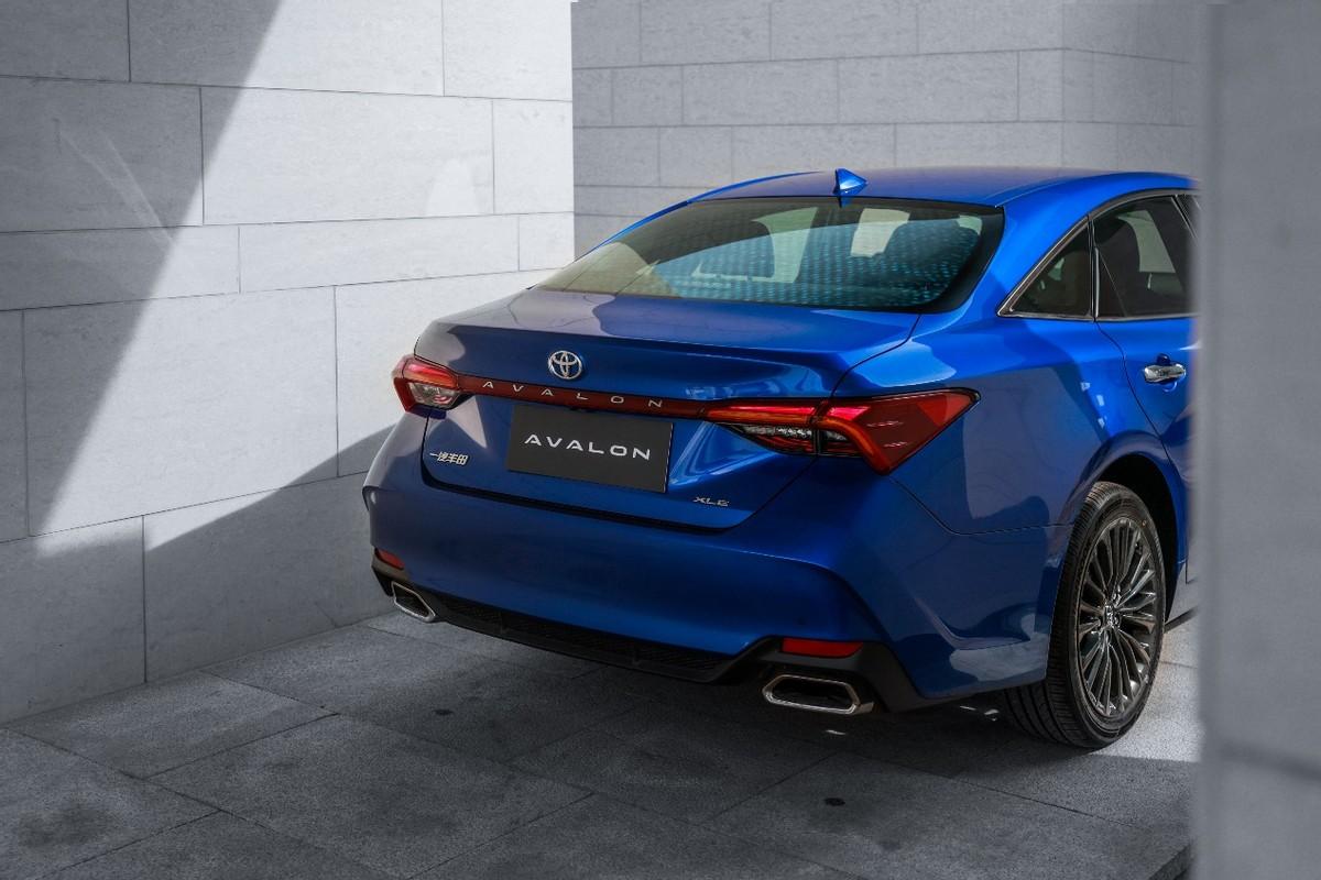 凯美瑞和亚洲龙哪个厉害(凯美瑞和亚洲龙哪个质量更好)