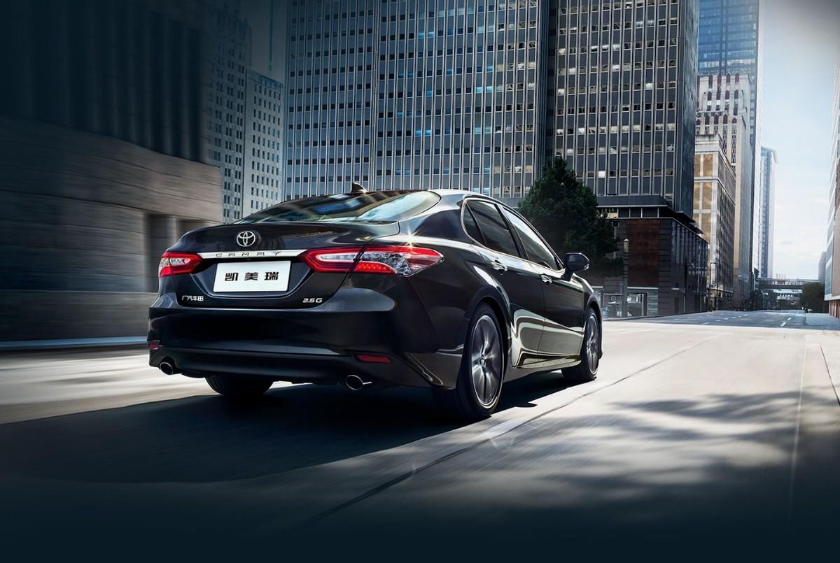 凯美瑞和亚洲龙哪个厉害(凯美瑞和亚洲龙哪个质量更好)