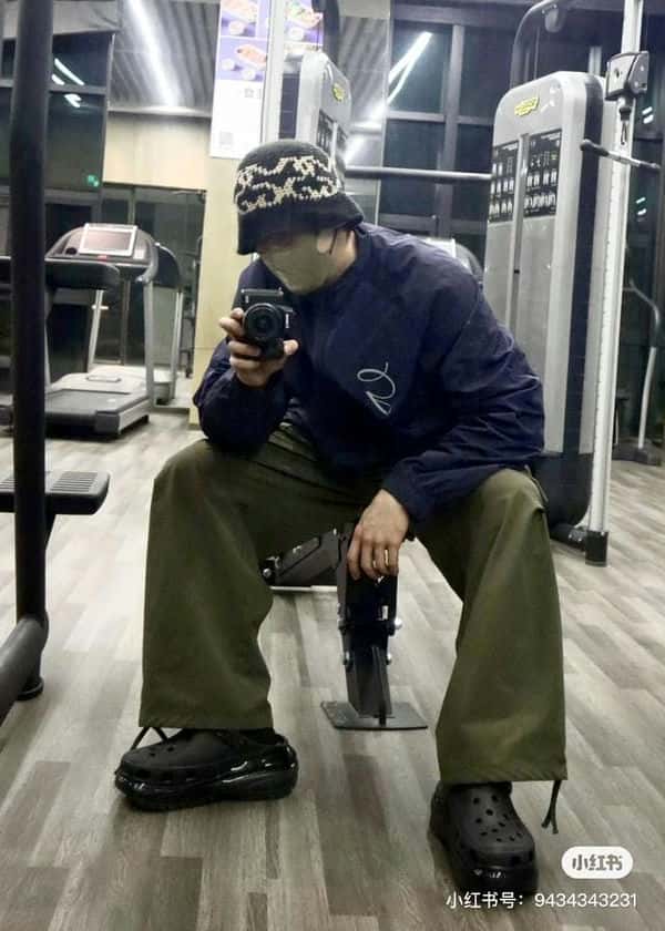 crocs旗舰店是真的吗(crocs正品价格)