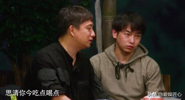 何炅彭昱畅官宣《向往3》开录,被问想邀请谁去,彭昱畅回答满分