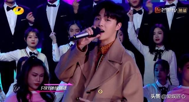 何炅彭昱畅官宣《向往3》开录,被问想邀请谁去,彭昱畅回答满分