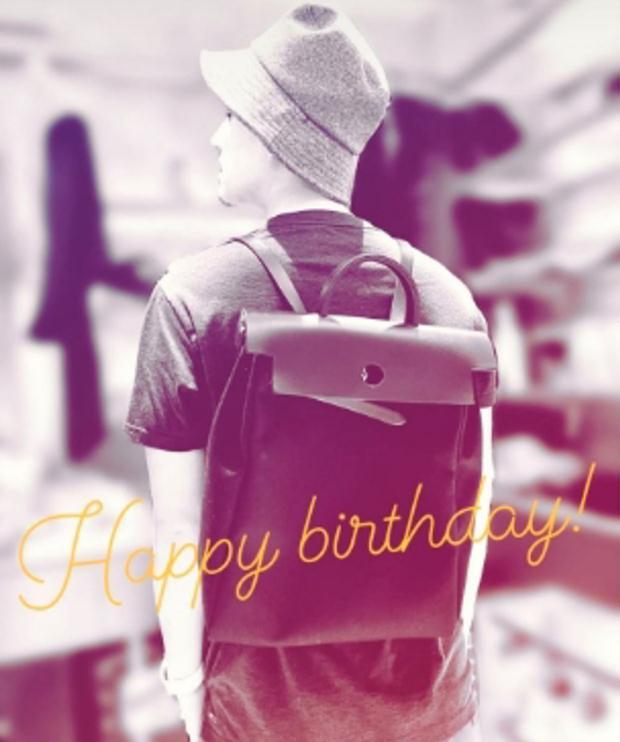 周渝民41岁生日，近照长胖了不少，和老婆一起在线秀恩爱