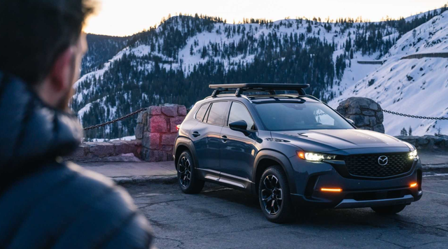 马自达“轻越野SUV”亮相，造型刚毅硬朗，或推出油电混动版本-