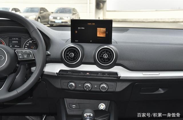 年轻人的第一个选择是SUV，不到一个月，上市的价格就跌到了多-