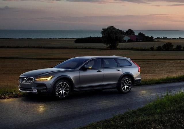 好开的车到底是什么感觉？动力响应强劲，底盘舒适减振-