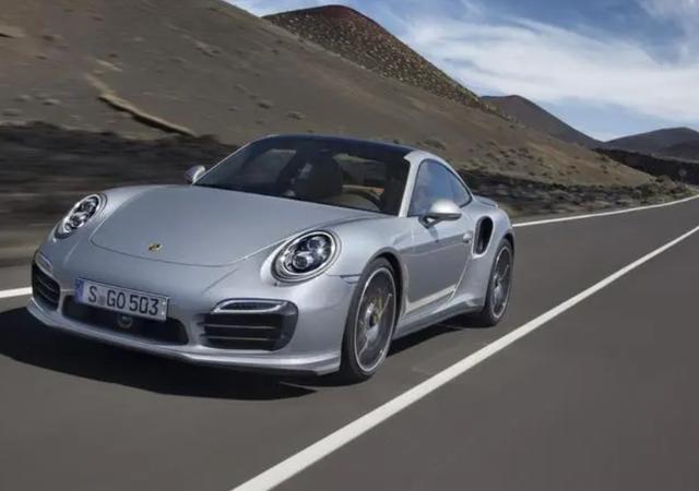 好开的车到底是什么感觉？动力响应强劲，底盘舒适减振-