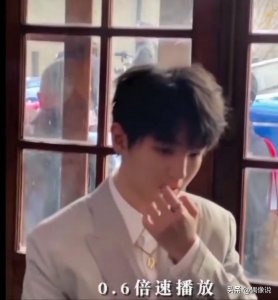 ​王俊凯新活动替易烊千玺感谢记者，粉丝放慢倍速听原话，团魂满满