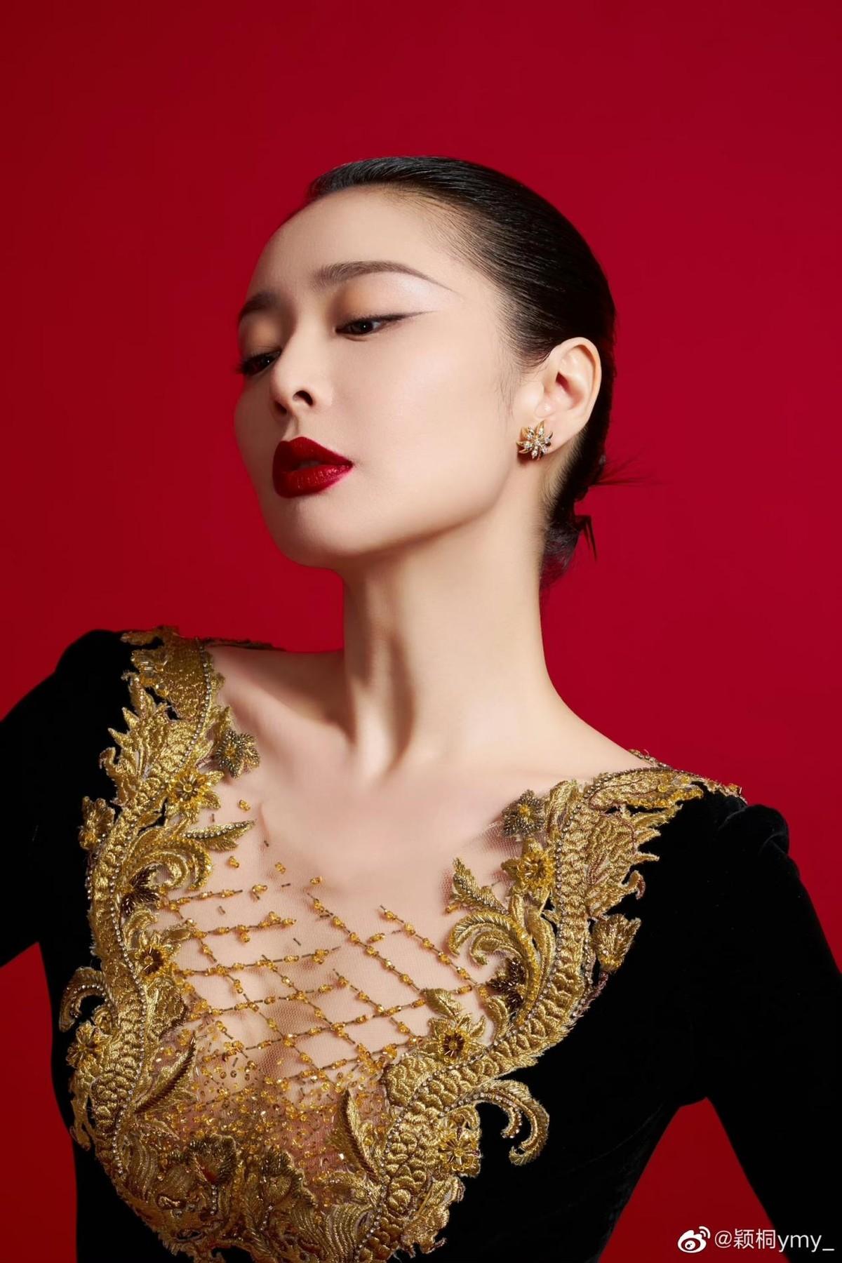 高叶这个骨相美内娱没几个能比啊，再次赞叹，太顶级了！