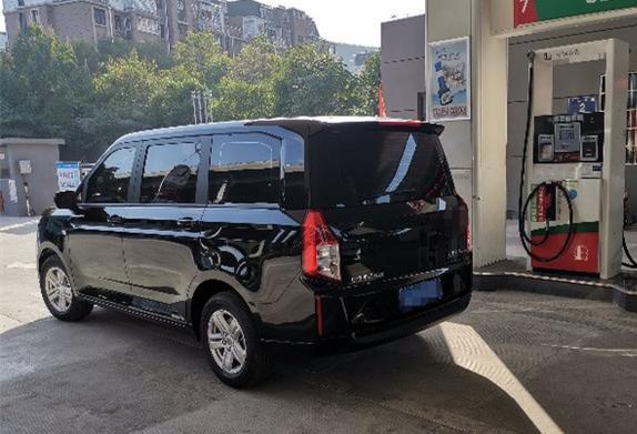 八万多的五菱揽胜提车报告,有颜值有空间还要什么比亚迪宋MAX?-