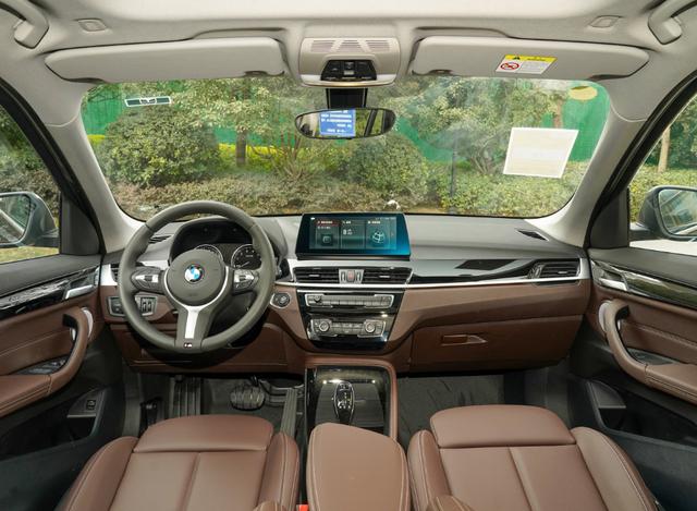 什么样的科技配置才能被称为豪华,看完这四款车就知道了-