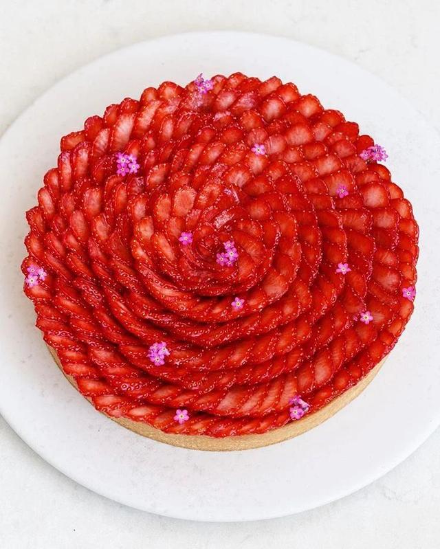 70款创意蛋糕设计(这40款简约风蛋糕)(19)