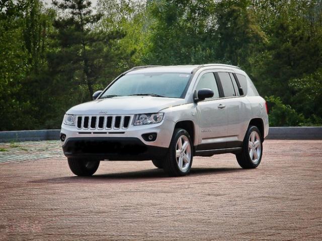 吉普指南者设计动感灵活,搭载智能科技体系,保车主的出行安全-