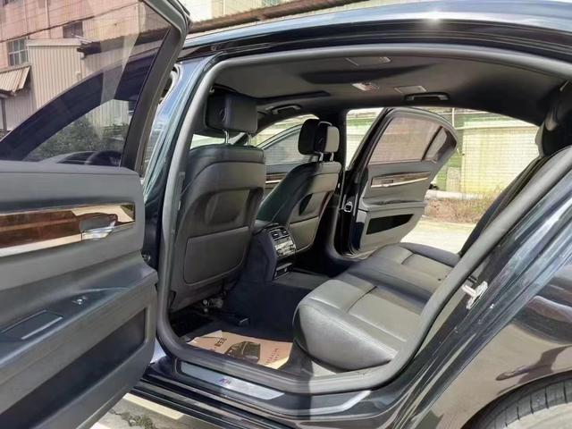 15年宝马740M限量版全款13.8万,文武双全,再战江湖-