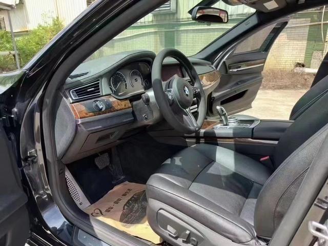 15年宝马740M限量版全款13.8万,文武双全,再战江湖-