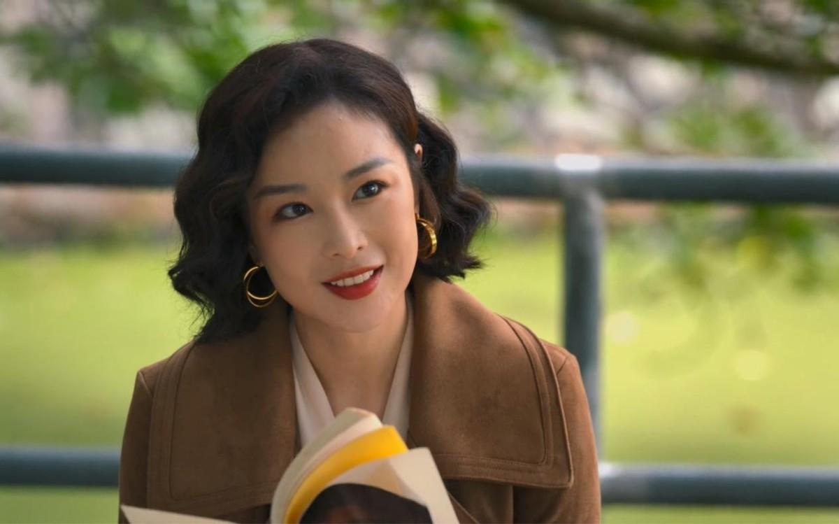 娱乐圈的拜高踩低,在高叶身上展现得淋漓尽致