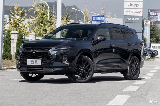 这辆7座SUV很全能,雪佛兰开拓者换上AT胎,体验露营的快乐-