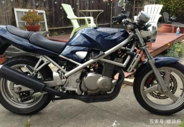 骠哥街车系列——铃木英祖玛与铃木盗匪之间有什么区别-