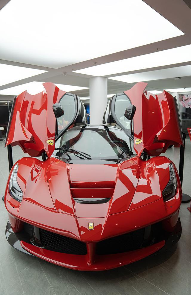 天王郭富城的座驾是什么?豪车云集令人瞠目结舌-