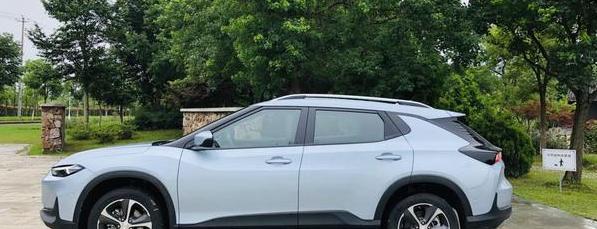 15万入手雪佛兰SUV,八个小时就充满电,续航里程410km-