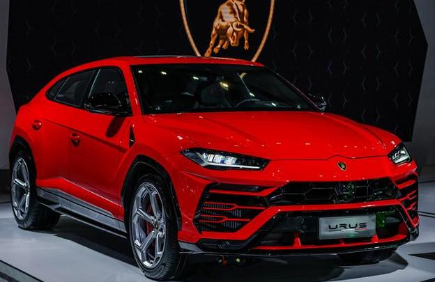 昆凌给周董送了一台SUV,虽不及他的藏车牛气,也算是地表最强-