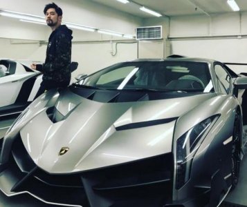 ​昆凌给周董送了一台SUV，虽不及他的藏车牛气，也算是地表最强