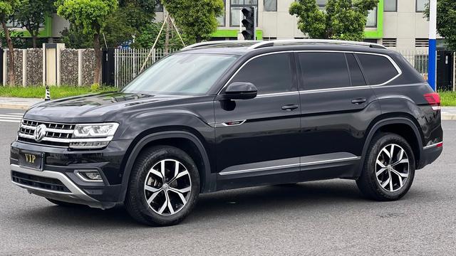 大众推出新款真七座SUV,搭2.0T爆299马力,26万起还要啥汉兰达-