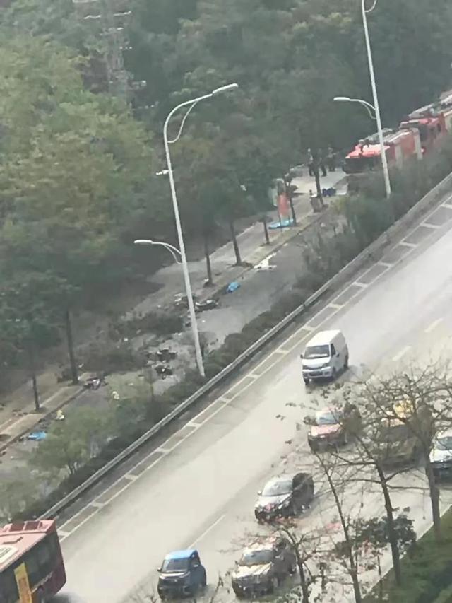 突发!已致4死6伤!南宁无牌suv撞上多名行人和电动车骑手,通报来了-