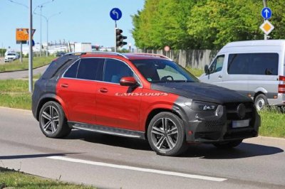 ​全新奔驰PHEV SUV车型将于年底亮相，还将推出一款全新的奔驰GLS