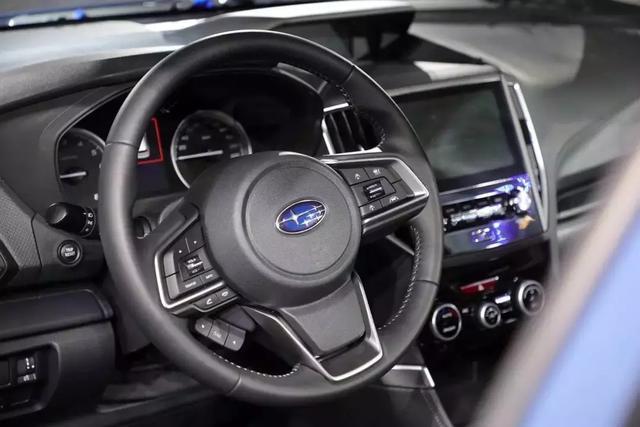 买SUV的注意了,平台、动力全换新,全时四驱,原来这才是越野车-